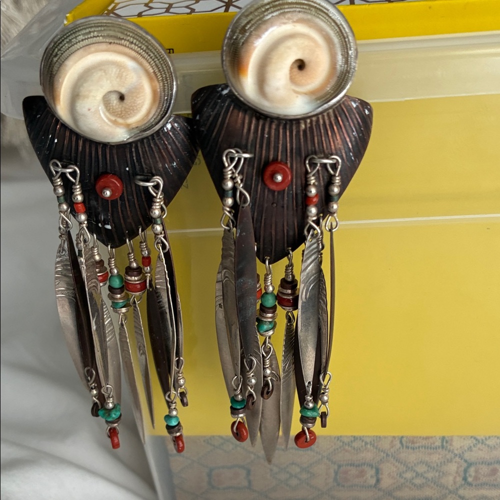 Tabra signed vintage earring